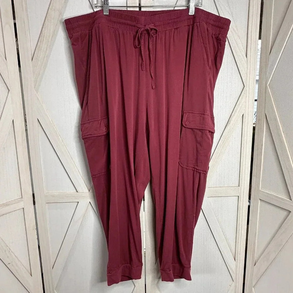 Torrid Relaxed Fit Jogger Stretch Challis Mid-Rise Cargo Pocket Pant - Picture 4 of 10